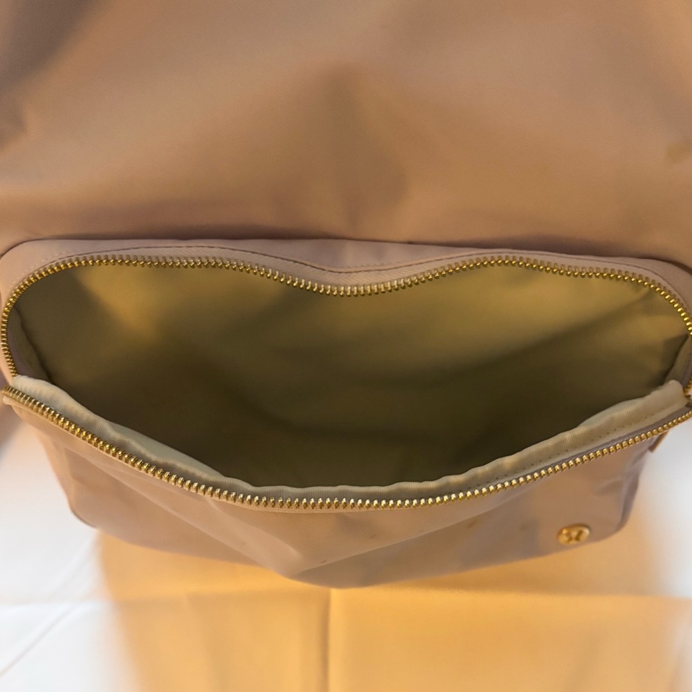 lululemon Soft Lavender Everyday Backpack w/ Gold Hardware - Picture 9 of 11